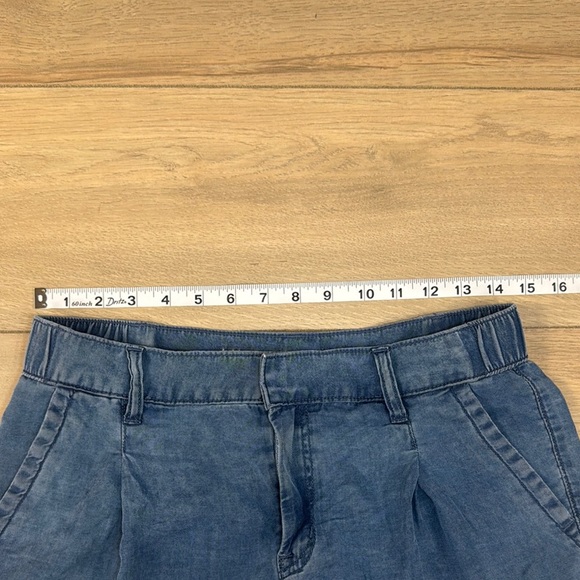 American Eagle High Waisted Soft Women's Blue Chambray Shorts - Picture 6 of 10